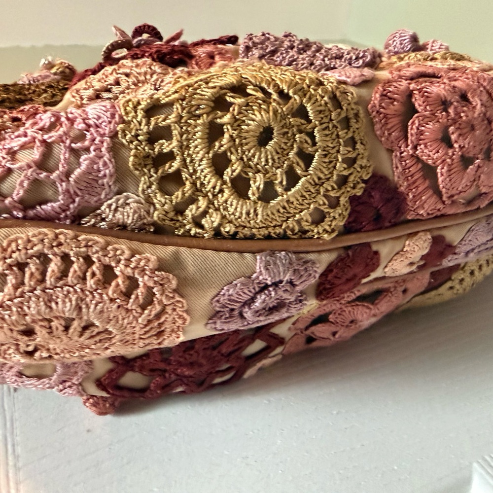 Sarah’s Bag embroidered/ leather handbag - Picture 3 of 13